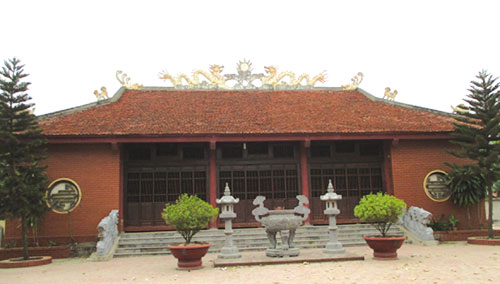 Phía trước tòa Đại đình – đình làng Từ Phong.